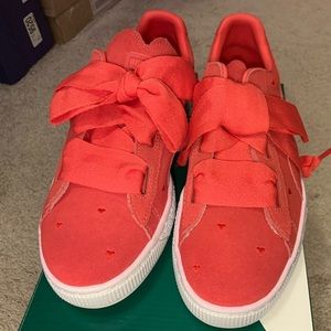 NEW Puma red sneaker with heart Valentines special